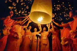 Volle maan - feest van de lichtjes met Tazaungmon